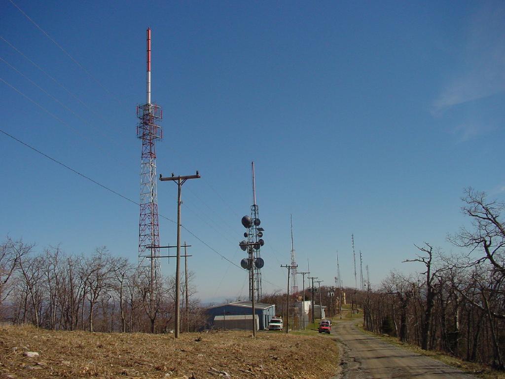 WBRA-TV (15 Roanoke, DT 3), WFXR (27 Roanoke), WSLC (94.9 Roanoke), WSLS-TV (10 Roanoke), WXLK (92.3 Roanoke), WVTF (89.1 Roanoke), Honeysuckle Rd., Poor Mountain