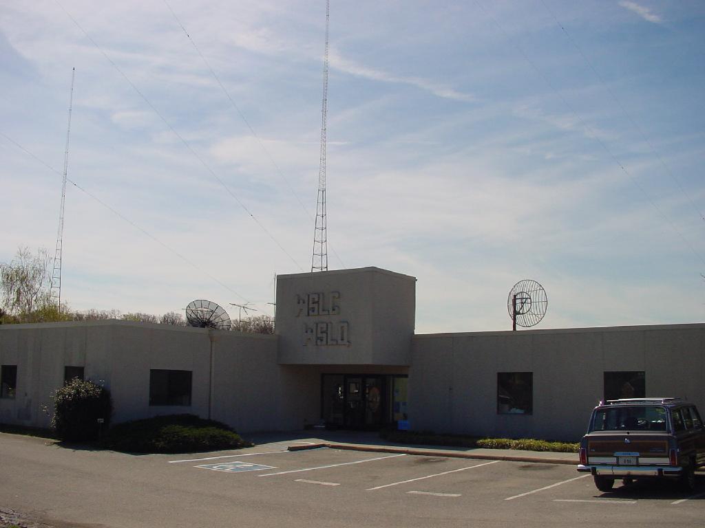 Soon-to-be-former WSLC (99.1 Roanoke)/WSLQ (94.9 Roanoke) studios, 1002 Newman Dr., Salem