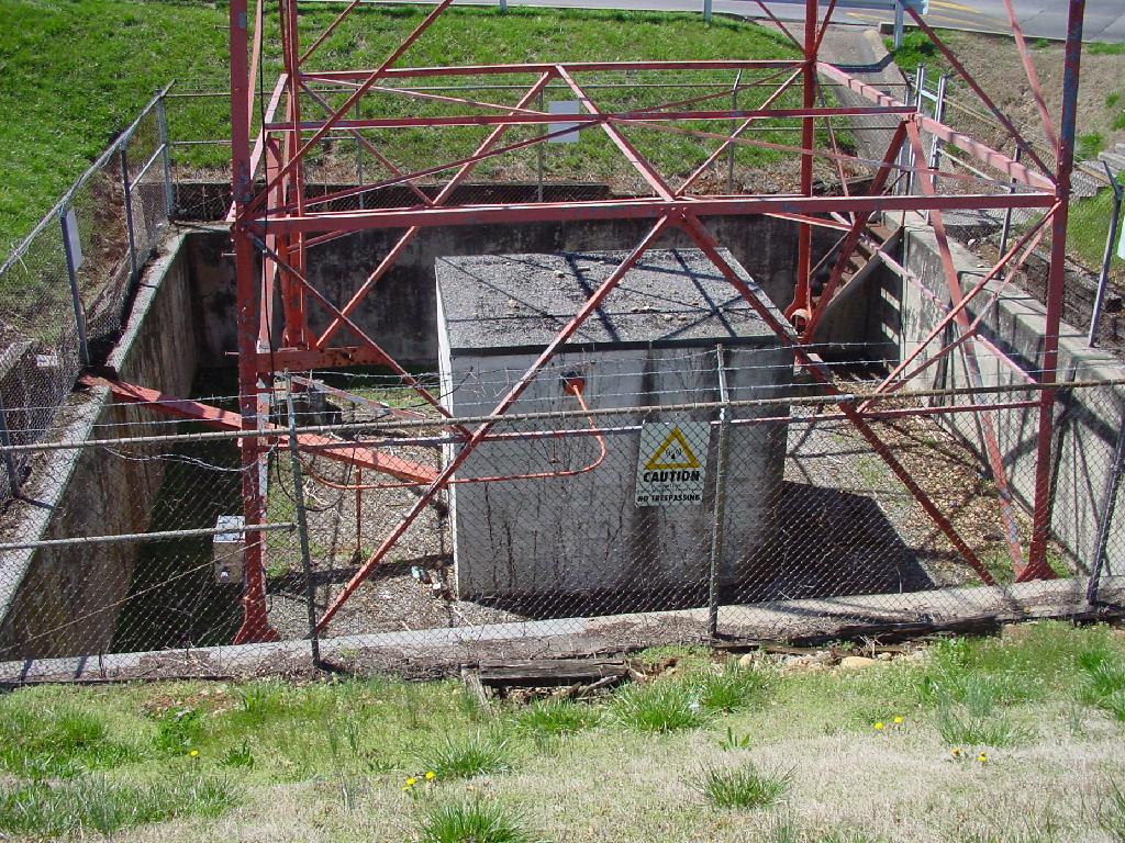 WFIR ATU building, beneath one of two towers at Towers Shopping Center