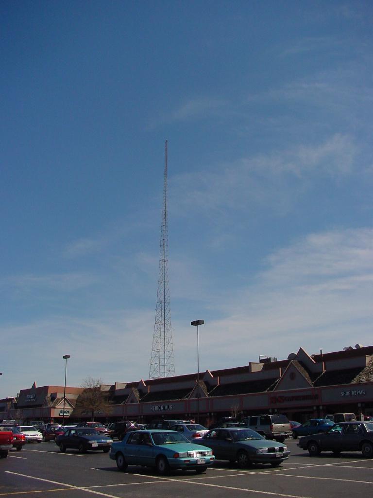 Other WFIR tower, in center of Towers mall