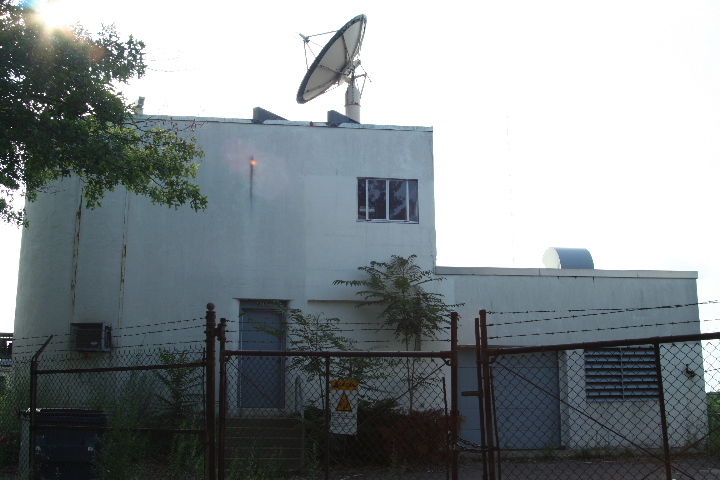 WEZE tx bldg (24-200)