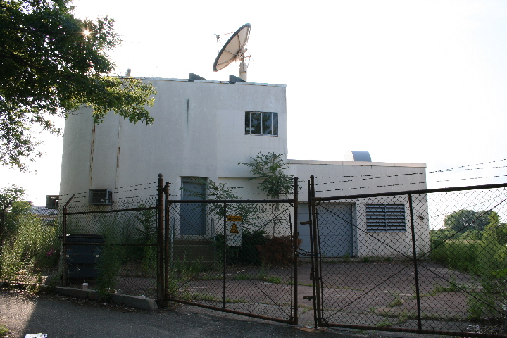 WEZE tx bldg (18-55)