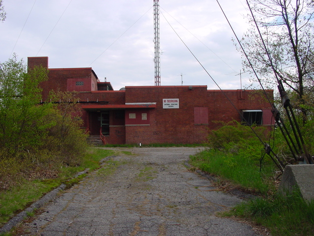 WPRO-FM/WSBE transmitter building