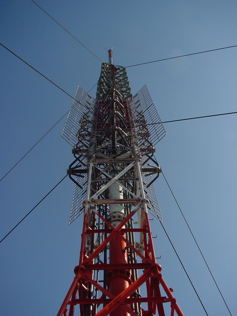 Looking straight up the Pru mast