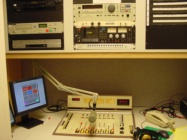 WBZ radio edit room