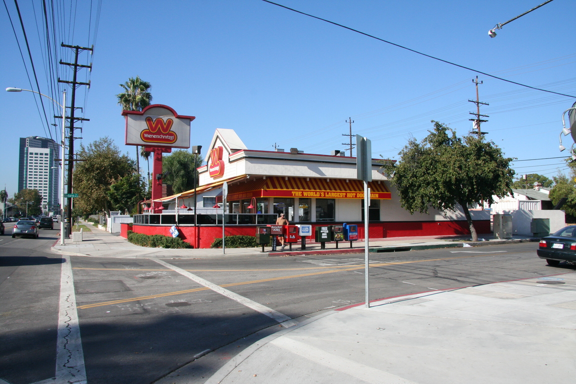 Alameda Ave. Weinerschnitzel