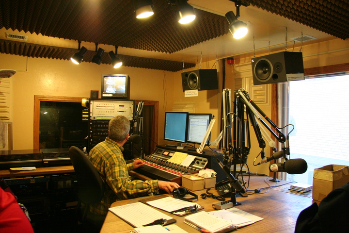 KXCI air studio