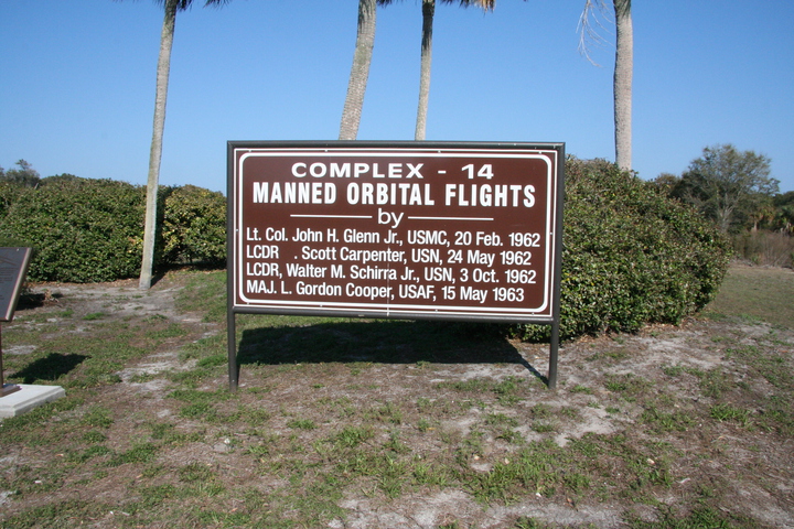 LC-14 sign
