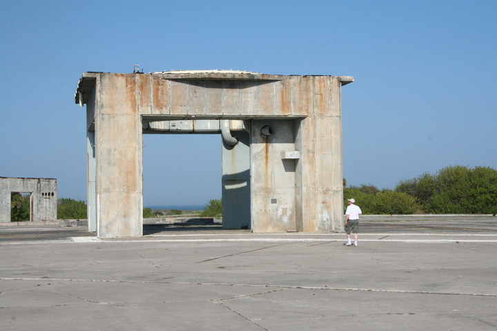 LC-34 launch platform